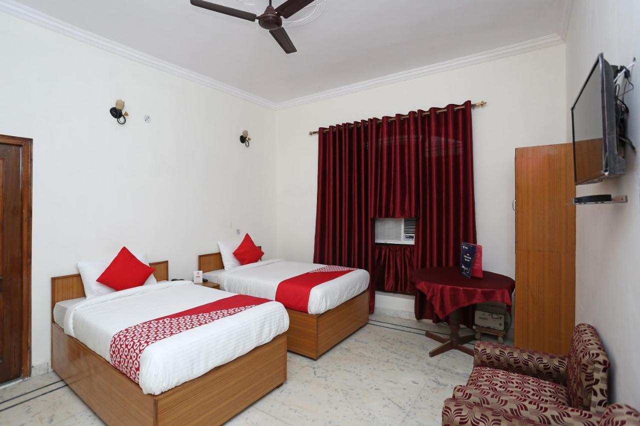 Hotel Oyo 19171 Loknath 3*