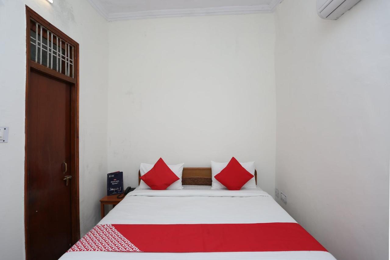 Hotel Oyo 19171 Loknath Lucknow